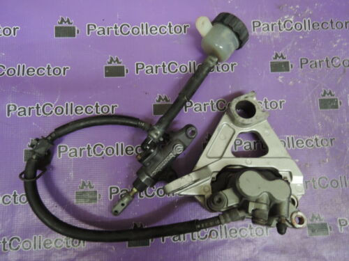 YAMAHA YZF-R6 R6 600 5EB 99-02 REAR BRAKE CALIPER MASTER CYLINDER BRACKET MOUNT