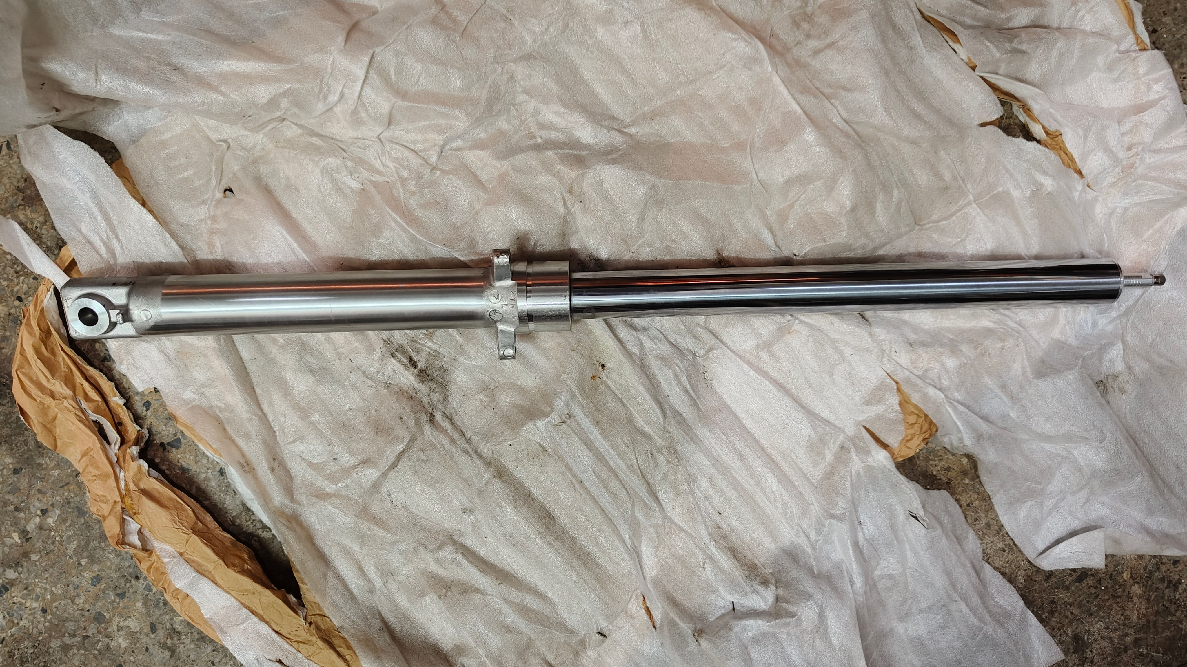 YAMAHA TDR240 TDR250 1988-90 Complete Front Fork Left 2YK-23102-00 Nos