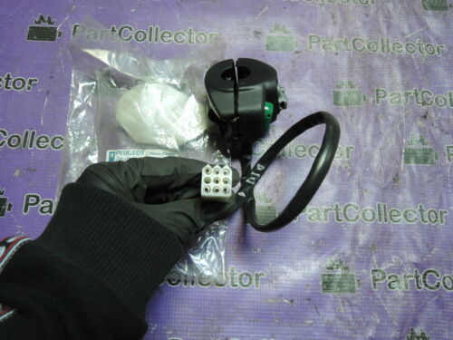 Thumbnail: PEUGEOT ELYSEO 125 150 125T RGT 2001 HANDLE SWITCH LEFT PE743522 743522