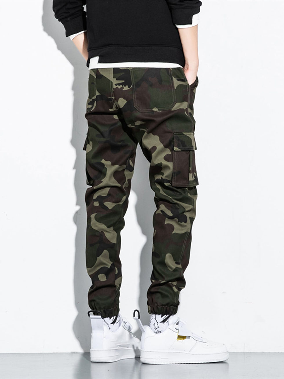 Thumbnail: Men Camo Flap Pocket Cargo Pants