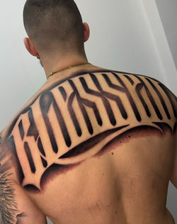lettrage tattoo toulouse tatouage lettering mexican style dos négatif graff tatouage