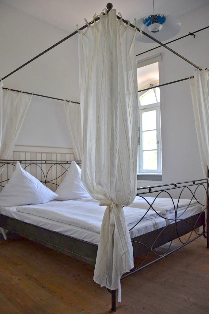 Schloss Kröchlendorf – Zimmer mit Himmelbett