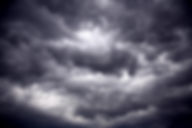 Des nuages orageux