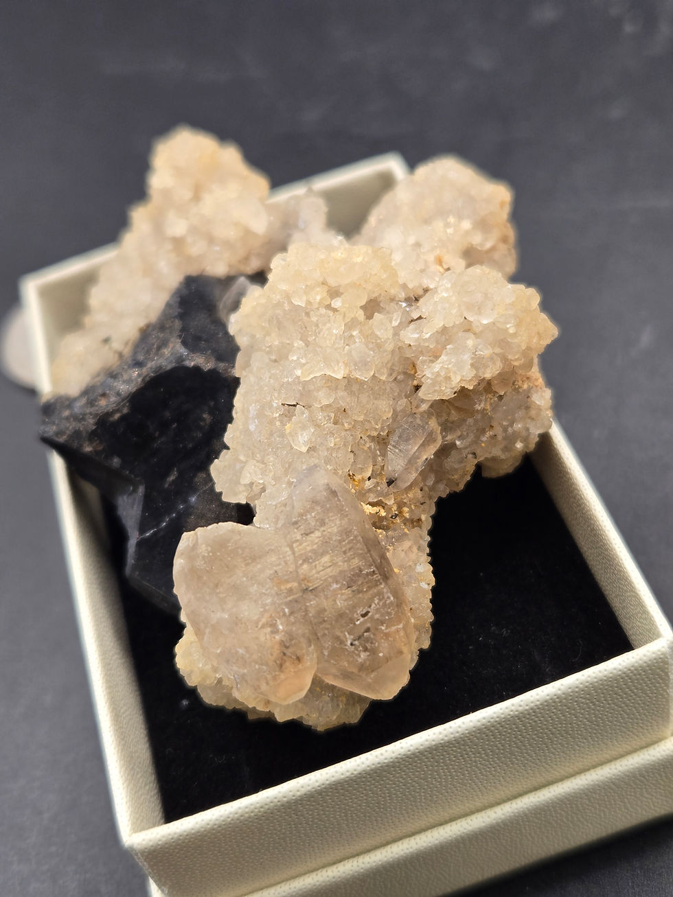 Thumbnail: Tourmaline in Quartz & Calcite