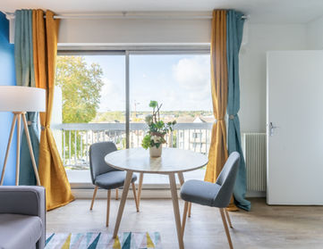 Studio aménagé et décoré – R²Design
