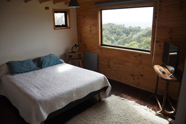 CAMA MATRIMONIAL CON BAÑO PRIVADO