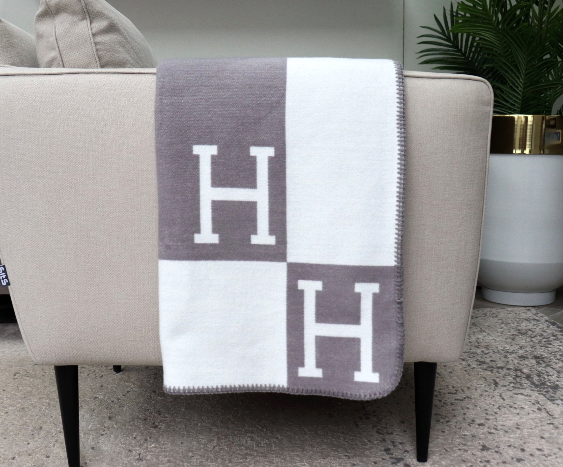 Houston Monogram Luxury Throw - Grey