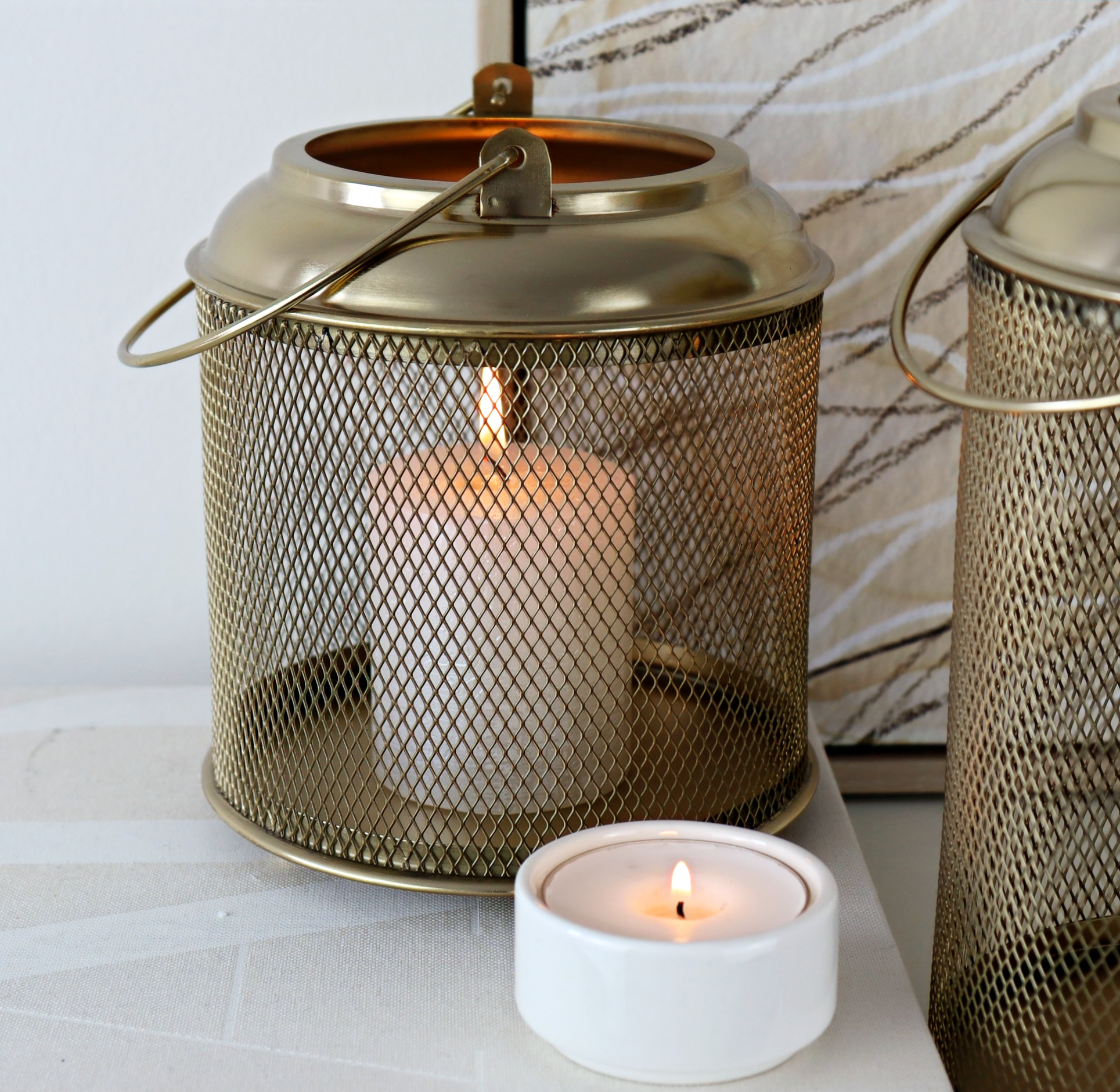Alton Small Gold Metal Mesh Lantern