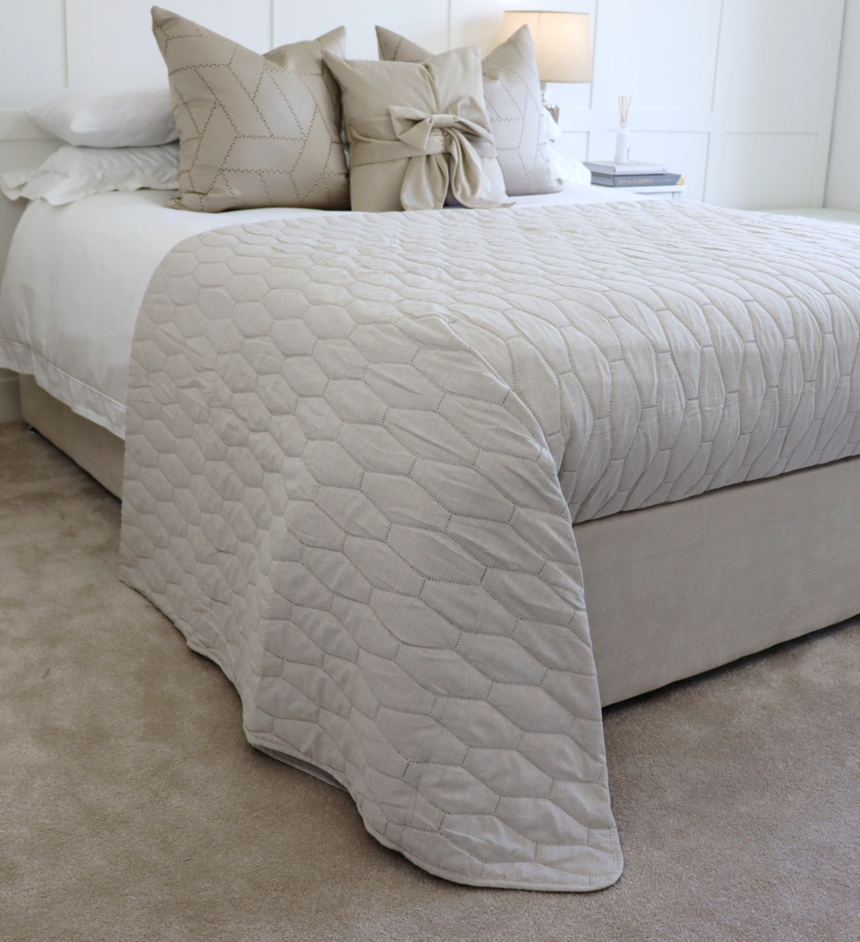 Monaco XL Beige Quilted Geometric Bedspread