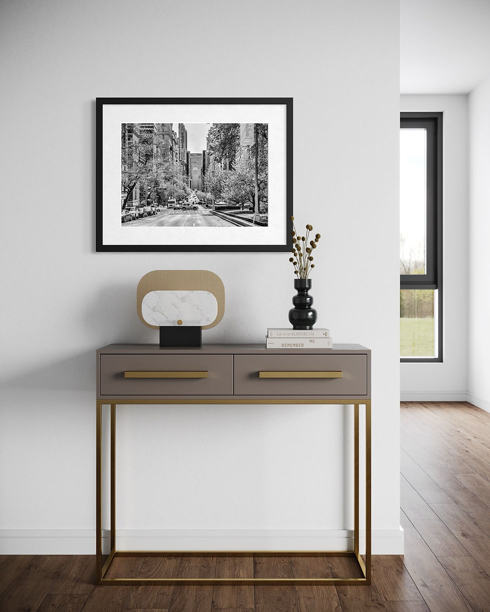 Miniaturbild: Schwarz‑Weiß‑Fotografie einer New‑York‑Straße mit urbaner Perspektive und ruhiger, zeitloser Bildwirkung – Streets of NYC IV