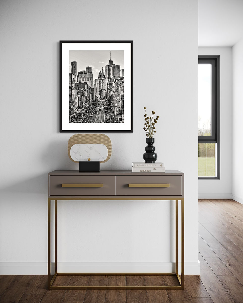 Miniaturbild: Schwarz‑Weiß‑Fotografie einer New‑York‑Straße mit urbaner Perspektive und ruhiger, zeitloser Bildwirkung – City Streets I