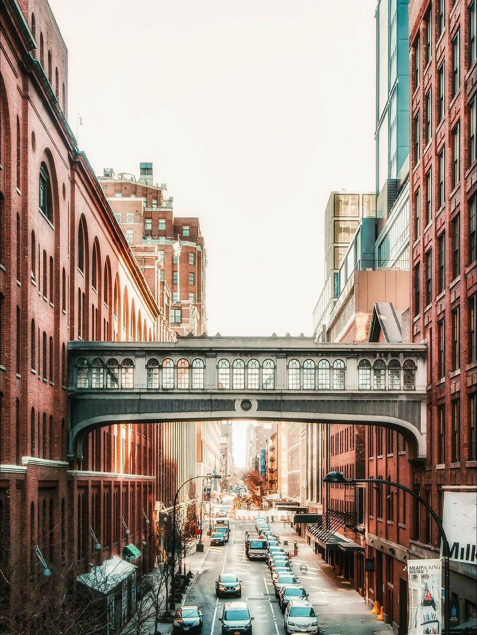 Skybridge über New Yorker Straße