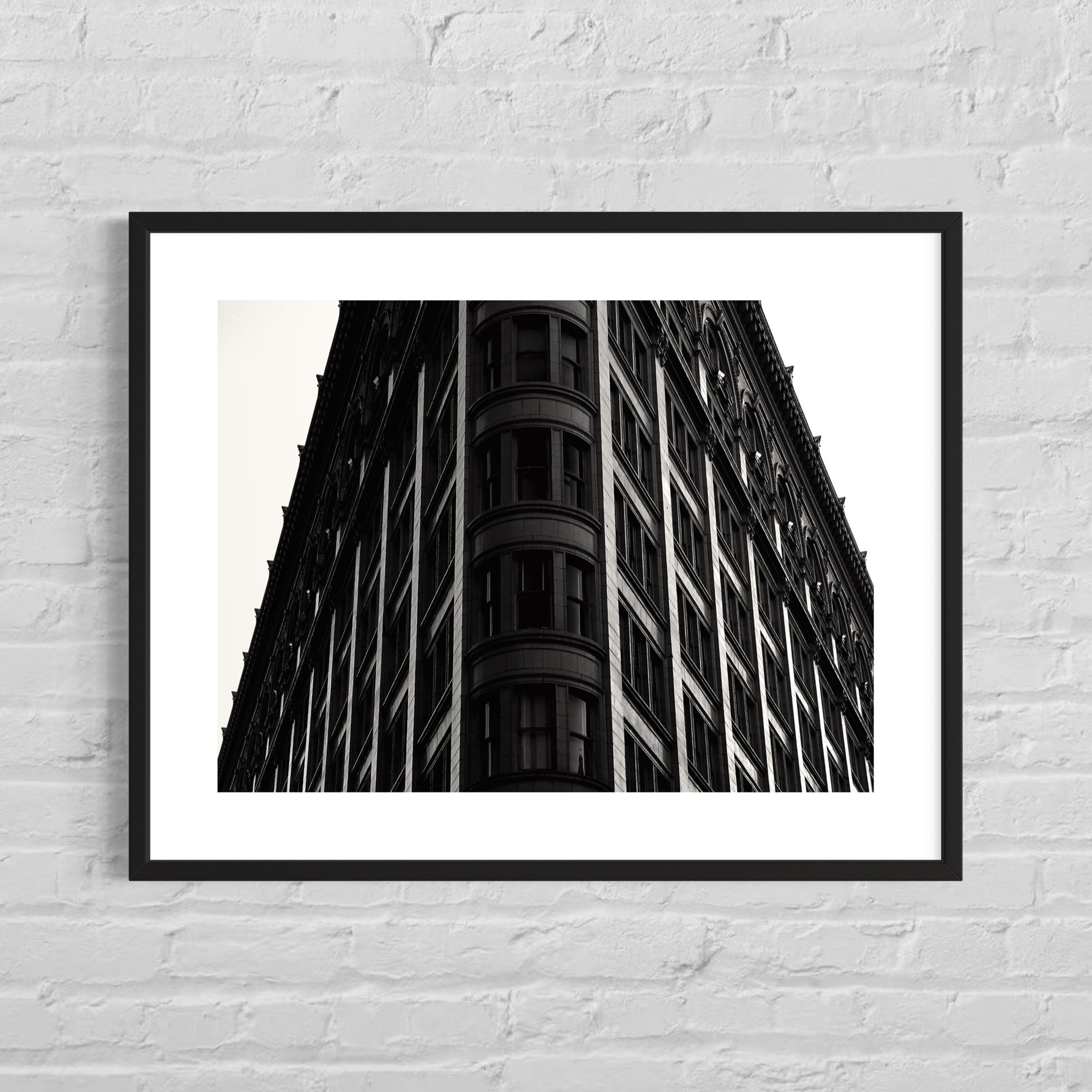 Flatiron Building in Manhattan in Schwarz‑Weiß – urbane Architekturansicht „The Flat Iron“