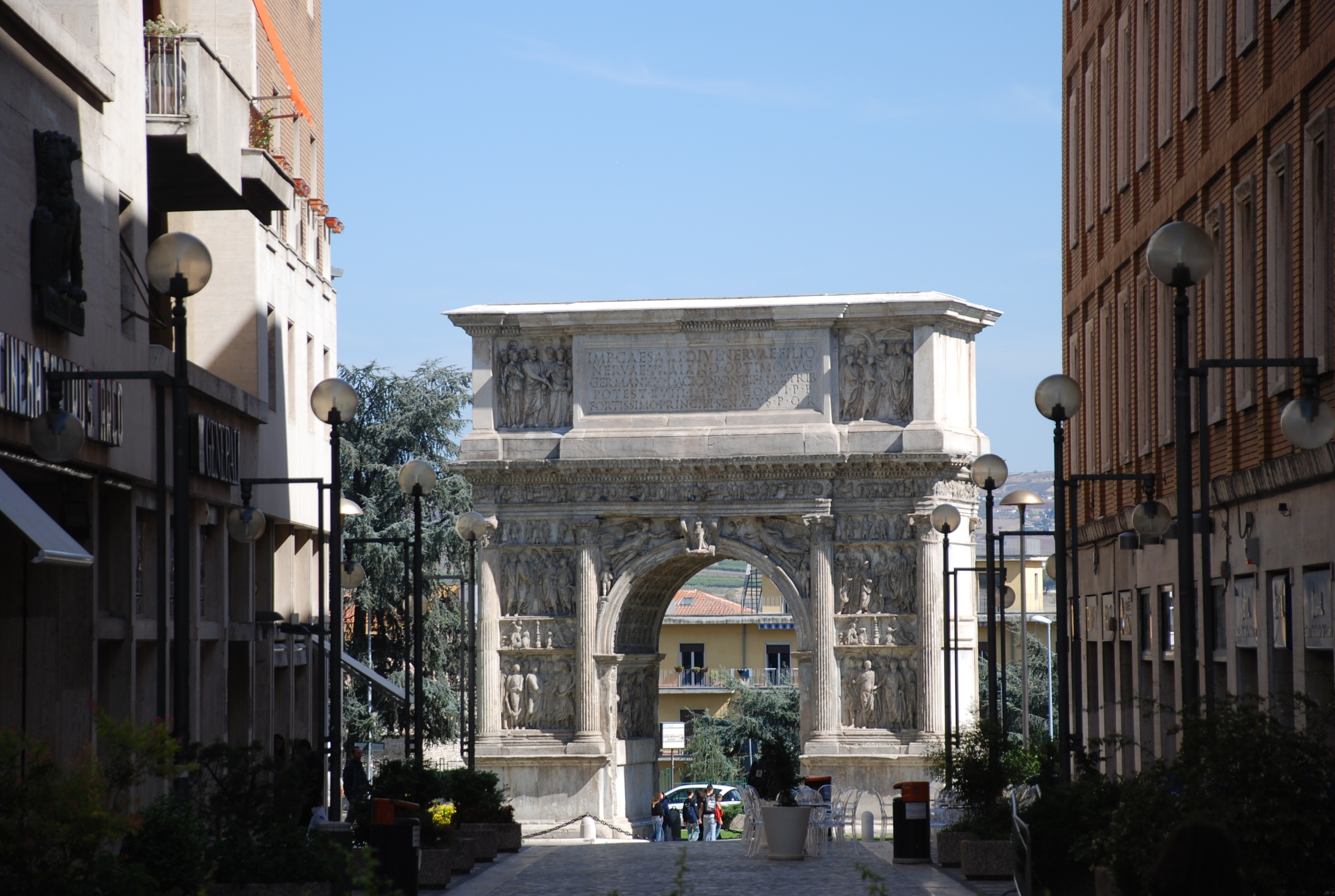 Boog van Trajanus in Benevento