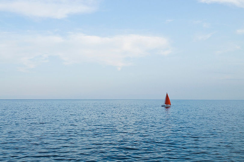 croisière en autonomie à la voile en rade de marseille