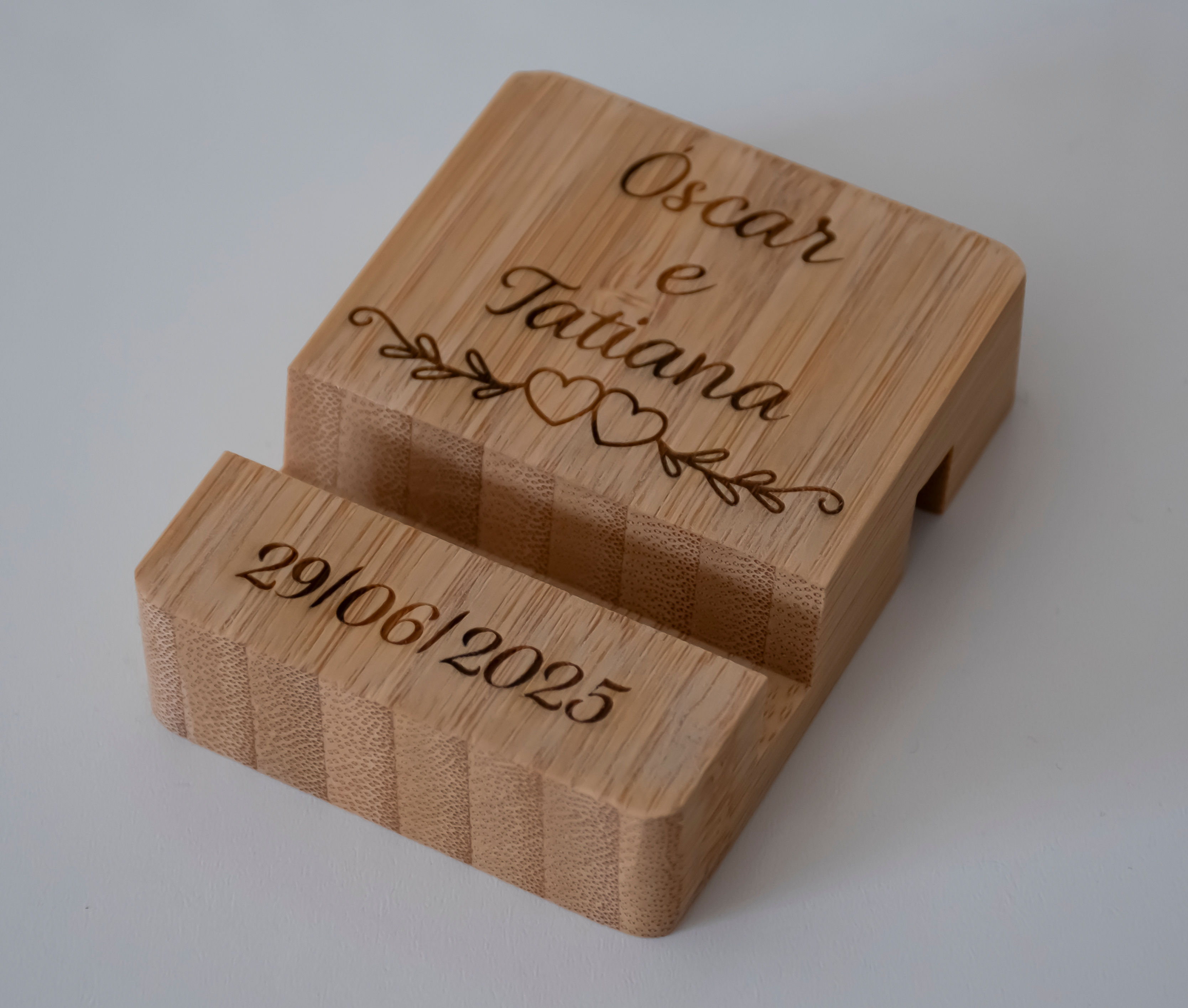 🌿 Suporte de Telemóvel em Bambu para Casamento🌿