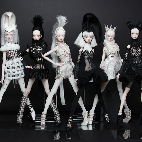 Popovy Sisters: ROYALS