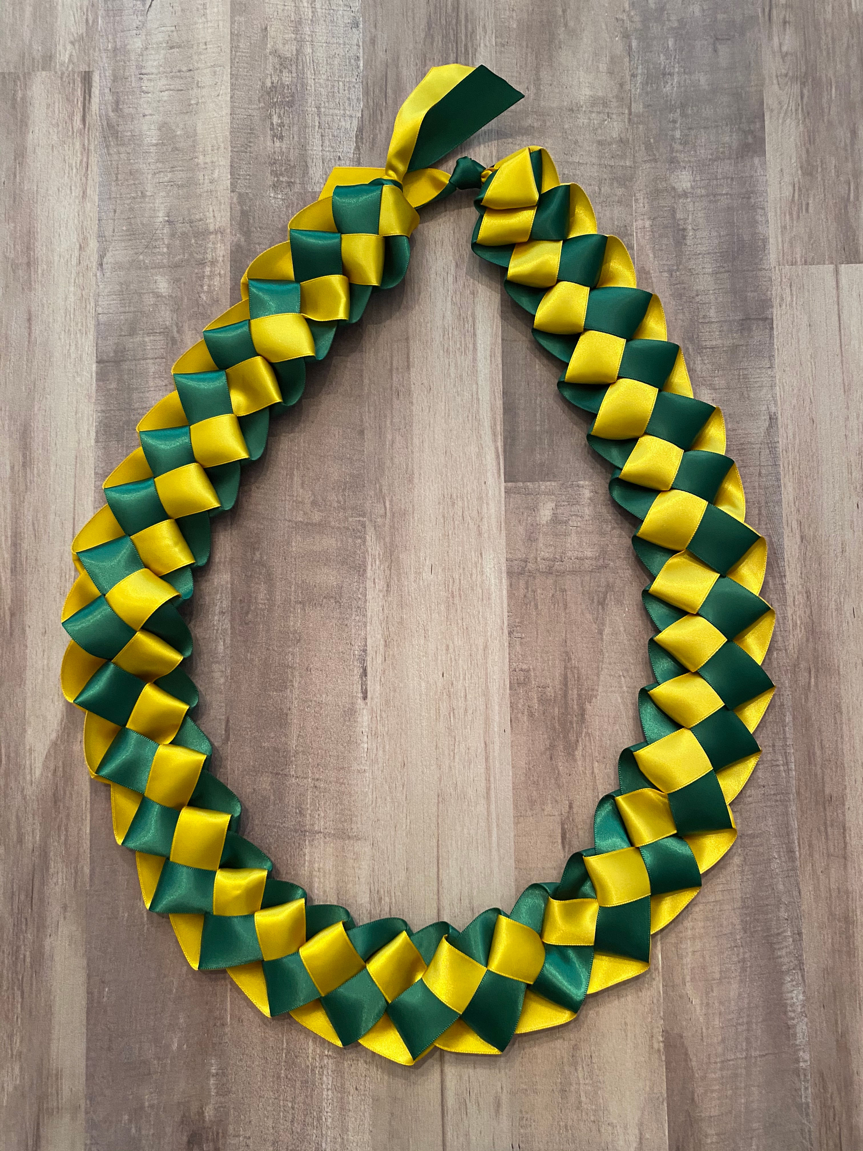 Green/Gold Lei