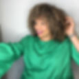 cut and is giving it to the ring light �