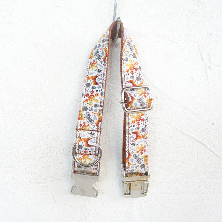 Miniatura: Handmade Golden Christmas Dog Collar by MUTTCO