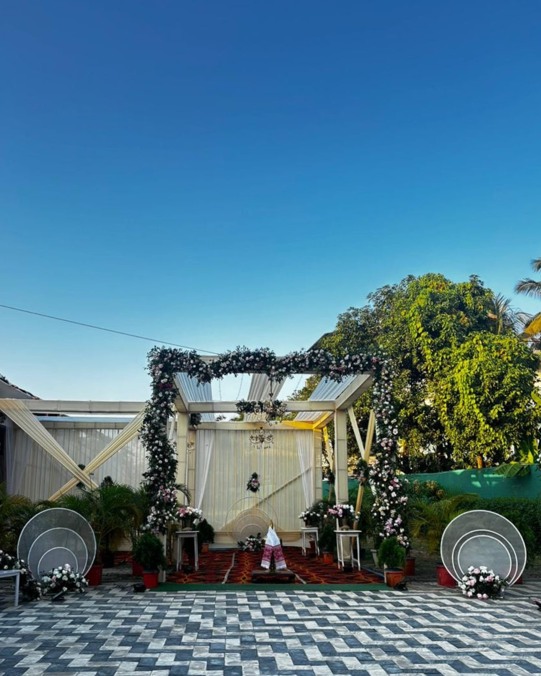 Weddings & Celebrations - Evening Lighting