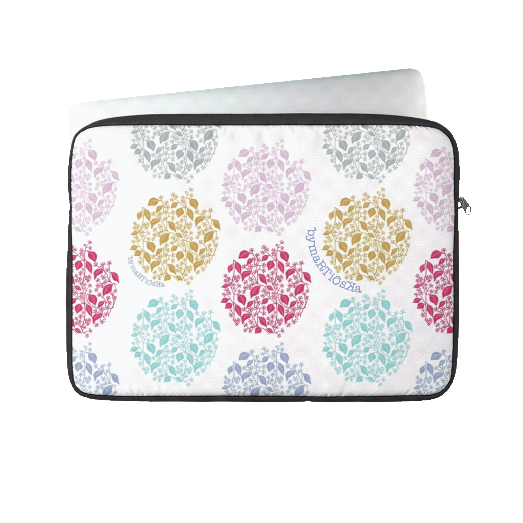 Découvrez les housses pour ordinateur et iPad bymartioska : motifs floraux et graphiques déclinés en plusieurs couleurs, élégants et pleins de charme.