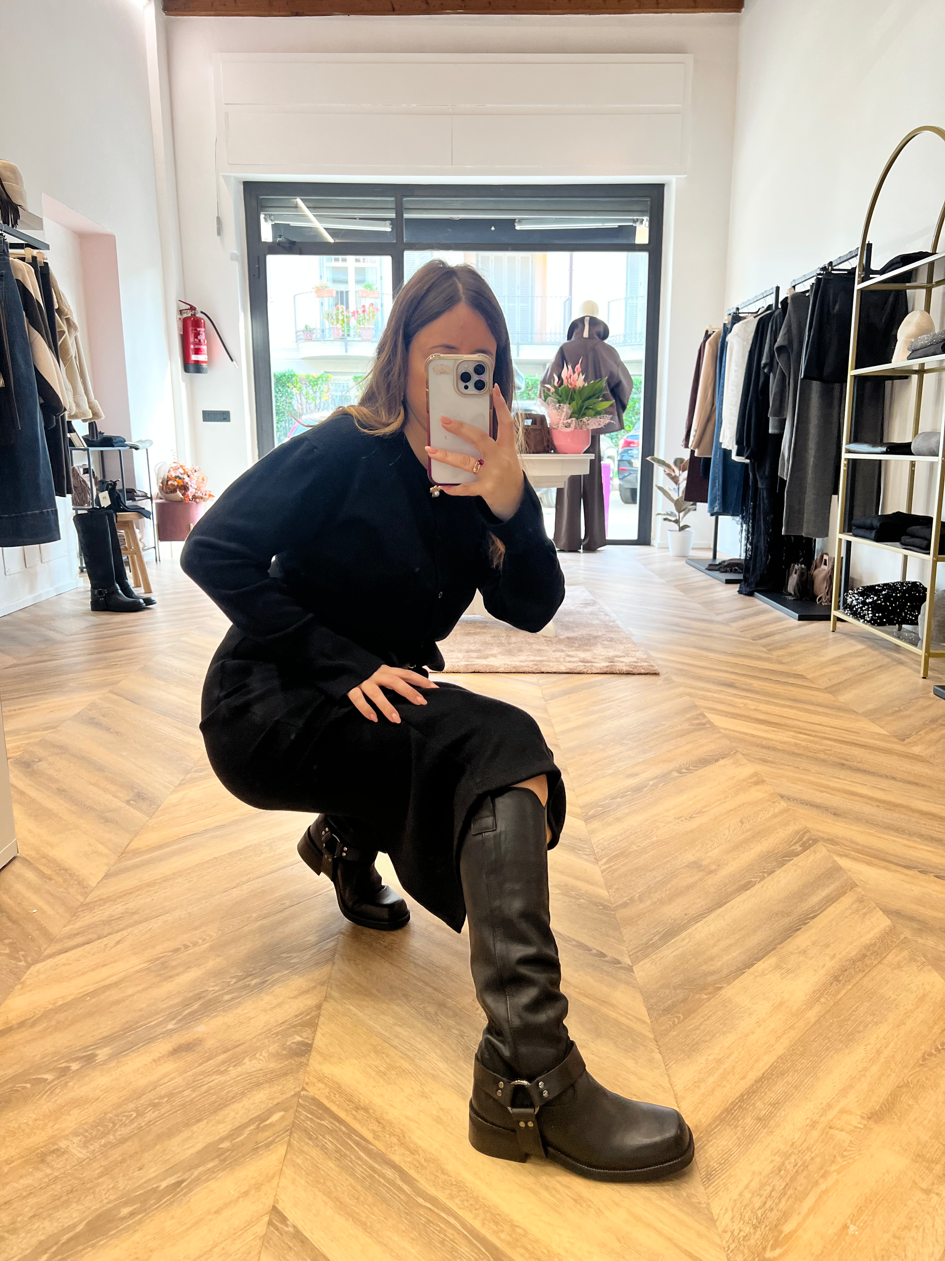 Stivale in Nabuk nero con fibbia