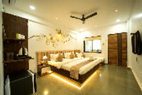 cocos-inn-bed-room_edited.jpg