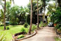 kashid-beach-villa-entrance_edited.jpg