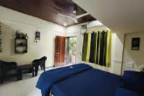 anand-home-stay-bed-room_edited.jpg