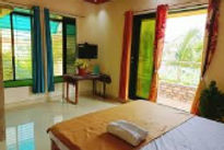 diamond-cottage-bed-room_edited.jpg