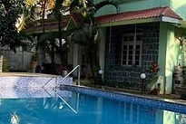 madhusudhan-resort-swimming-pool.jpg