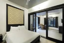 hotel-dhondiraj-bed-room_edited.jpg
