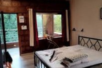 garwa-home-stay-bed-room_edited.jpg