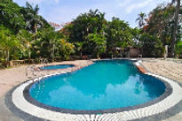 kamat-residency-resort-swimming-pool_edited.jpg