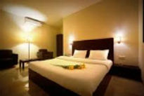 the-aksa-hotel-bed-room_edited.jpg