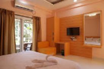 darban-resort-bed-room_edited.jpg