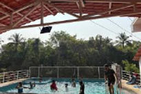 happy-stay-villa-swimming-pool_edited.jpg