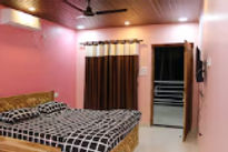 massa-holiday-beach-resort-room_edited.jpg