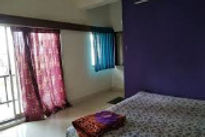 hira-residency-bed-room_edited.jpg