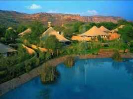 wldlife-hotels3 (1) (1).jpg
