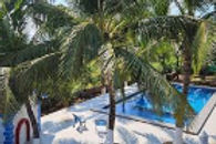 aqua-arina-holiday-farm-swimming-pool_edited.jpg