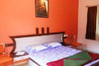 roopnarayan-beach-resort-bed-room_edited.jpg