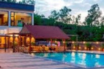 vits-excellensea-swimming-pool_edited.jpg