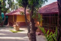 save-farm-tarpa-entrance_edited.jpg