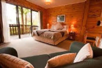 kalptaru-holiday-home-bed-room_edited.jpg