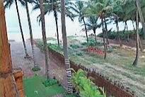 funstanstico-beach-resort-sea-entrance_edited.jpg