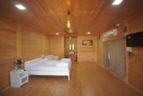 the candlewood-resort-bed-room_edited.jpg