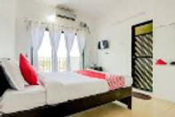 golden-wave-bed-room_edited.jpg