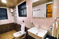 sea-esta-resort-bath-room_edited.jpg
